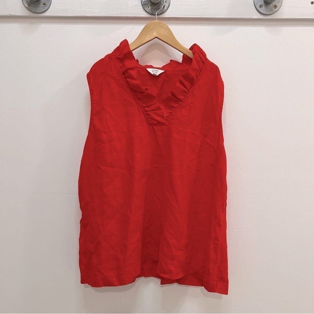 Crown and Ivy linen red sleeveless v neck blouse